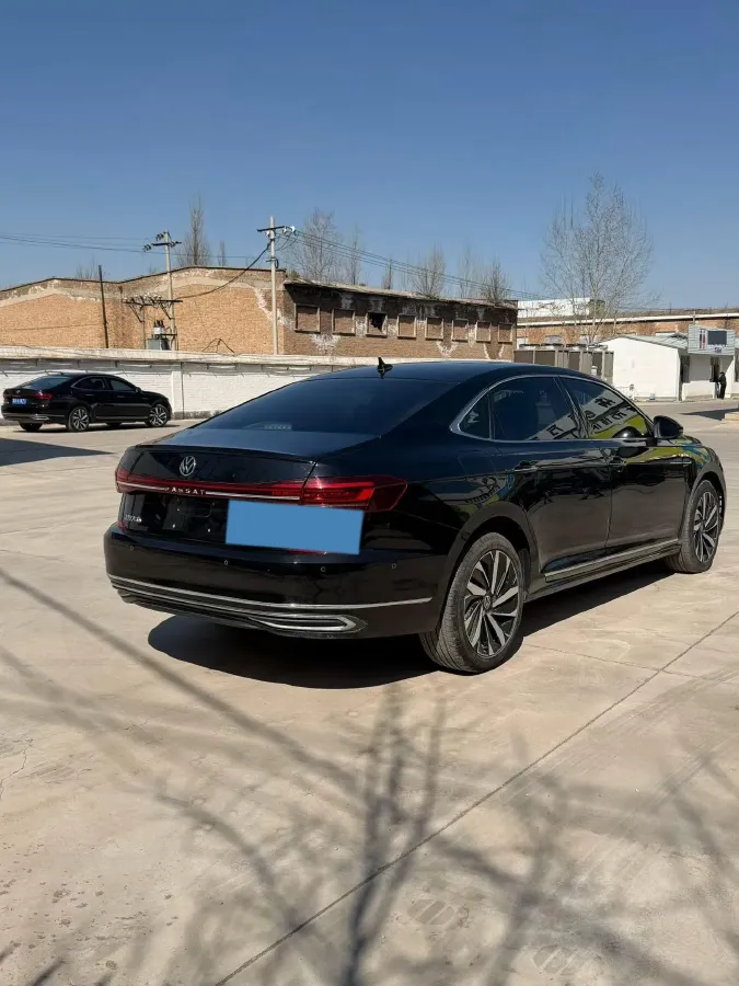 2023 Volkswagen Passat 2.0T 186HP L4 7DCT,autocango,china used car exporter,china ev exporter,chinese used car exporter,chinese used ev exporter