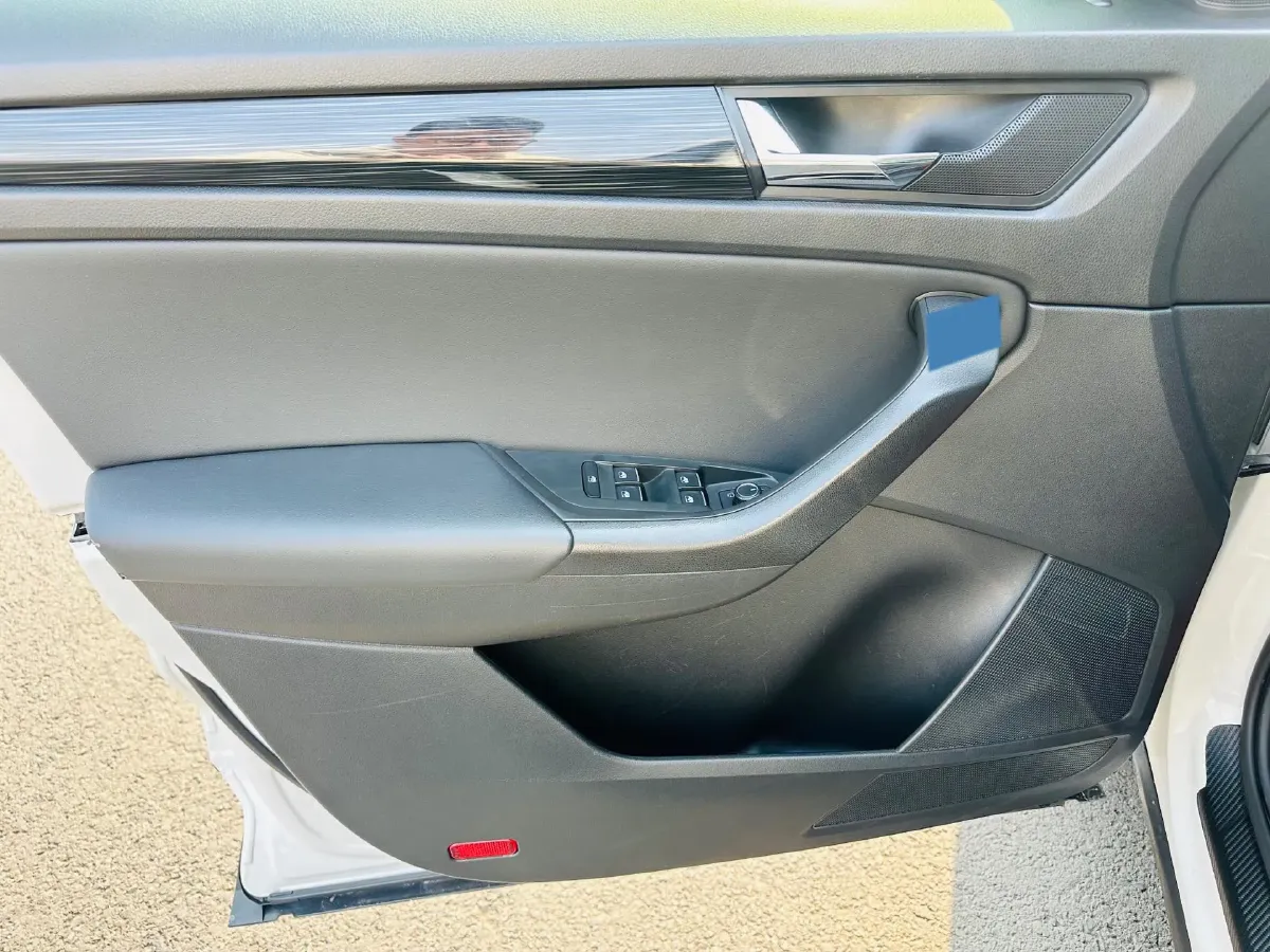 2019 Volkswagen Passat 2.0T 186HP L4 7DCT,autocango,china used car exporter,china ev exporter,chinese used car exporter,chinese used ev exporter