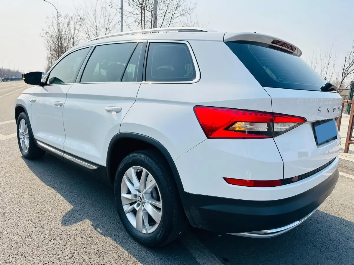 2019 Volkswagen Passat 2.0T 186HP L4 7DCT,autocango,china used car exporter,china ev exporter,chinese used car exporter,chinese used ev exporter