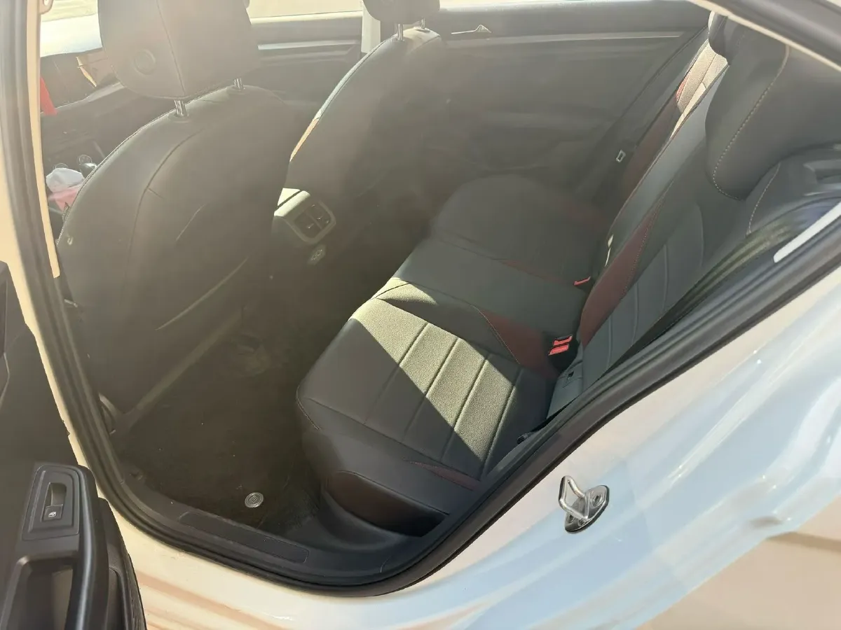 2021 Volkswagen Bora 1.5L 113HP L4 6AT,autocango,china used car exporter,china ev exporter,chinese used car exporter,chinese used ev exporter