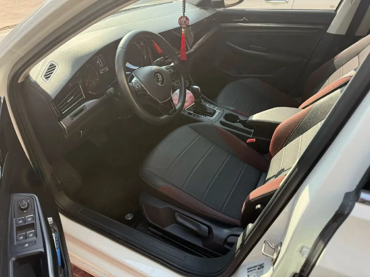 2021 Volkswagen Bora 1.5L 113HP L4 6AT,autocango,china used car exporter,china ev exporter,chinese used car exporter,chinese used ev exporter