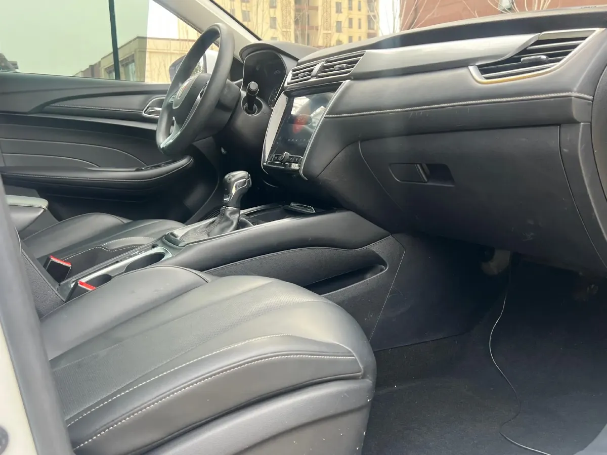 2019 Roewe i5 1.5L 120HP L4 CVT,autocango,china used car exporter,china ev exporter,chinese used car exporter,chinese used ev exporter