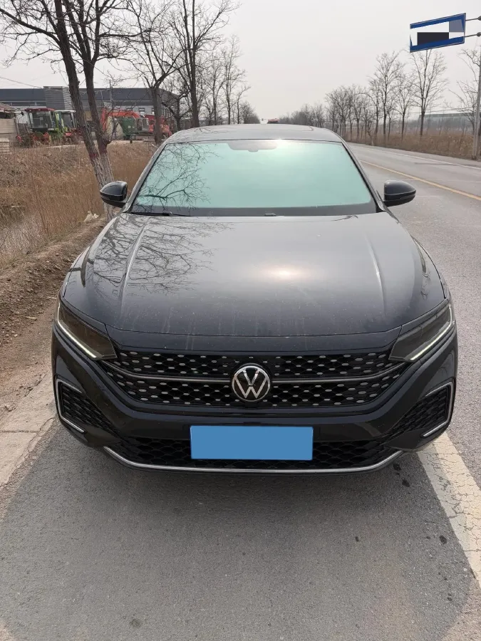 2023 Volkswagen Passat 2.0T 186HP L4 7DCT,autocango,china used car exporter,china ev exporter,chinese used car exporter,chinese used ev exporter