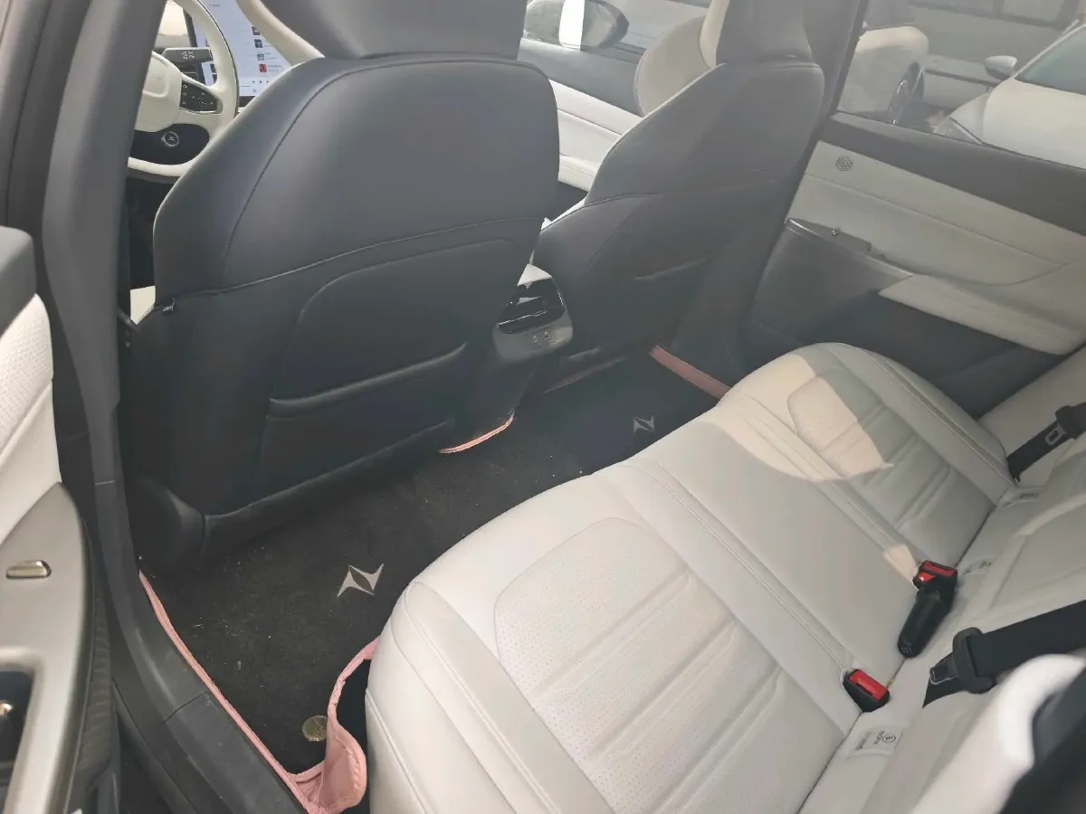 2024 DongFeng eπ eπ007 REEV 105HP REEV 28.4KWH,autocango,china used car exporter,china ev exporter,chinese used car exporter,chinese used ev exporter