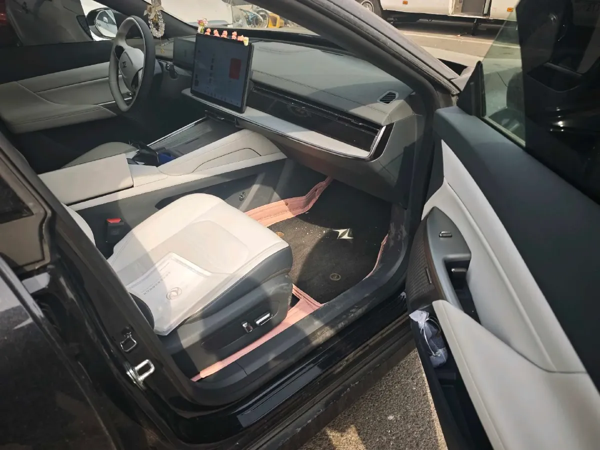 2024 DongFeng eπ eπ007 REEV 105HP REEV 28.4KWH,autocango,china used car exporter,china ev exporter,chinese used car exporter,chinese used ev exporter