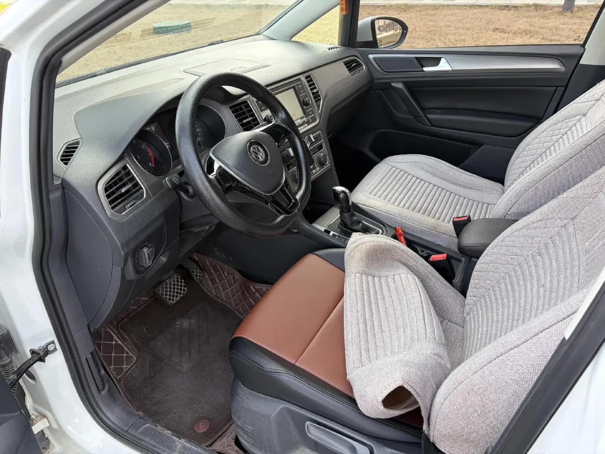 2018 Volkswagen Golf Sportsvan 1.6L 110HP L4 6AT,autocango,china used car exporter,china ev exporter,chinese used car exporter,chinese used ev exporter