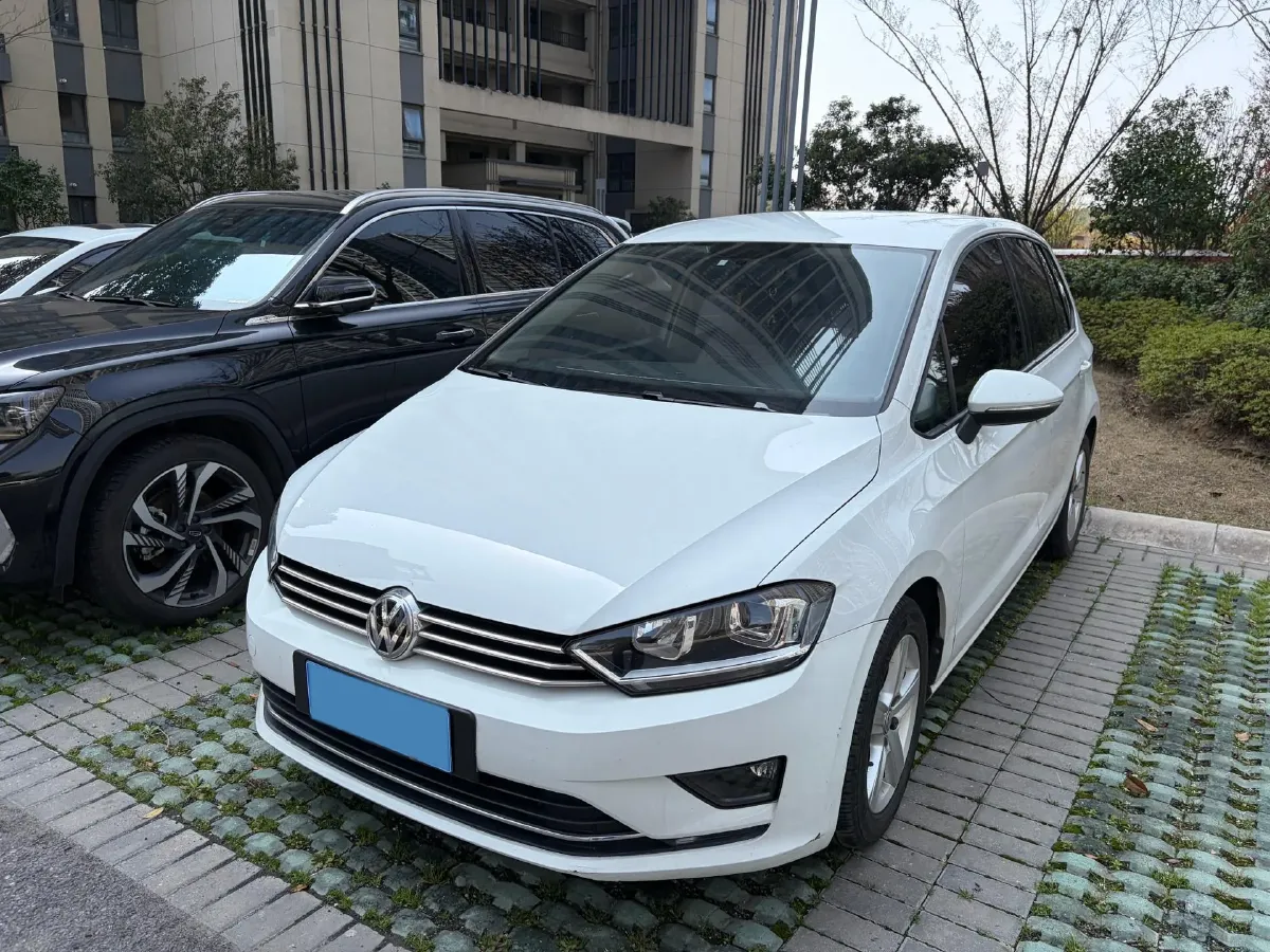 2018 Volkswagen Golf Sportsvan 1.6L 110HP L4 6AT,autocango,china used car exporter,china ev exporter,chinese used car exporter,chinese used ev exporter