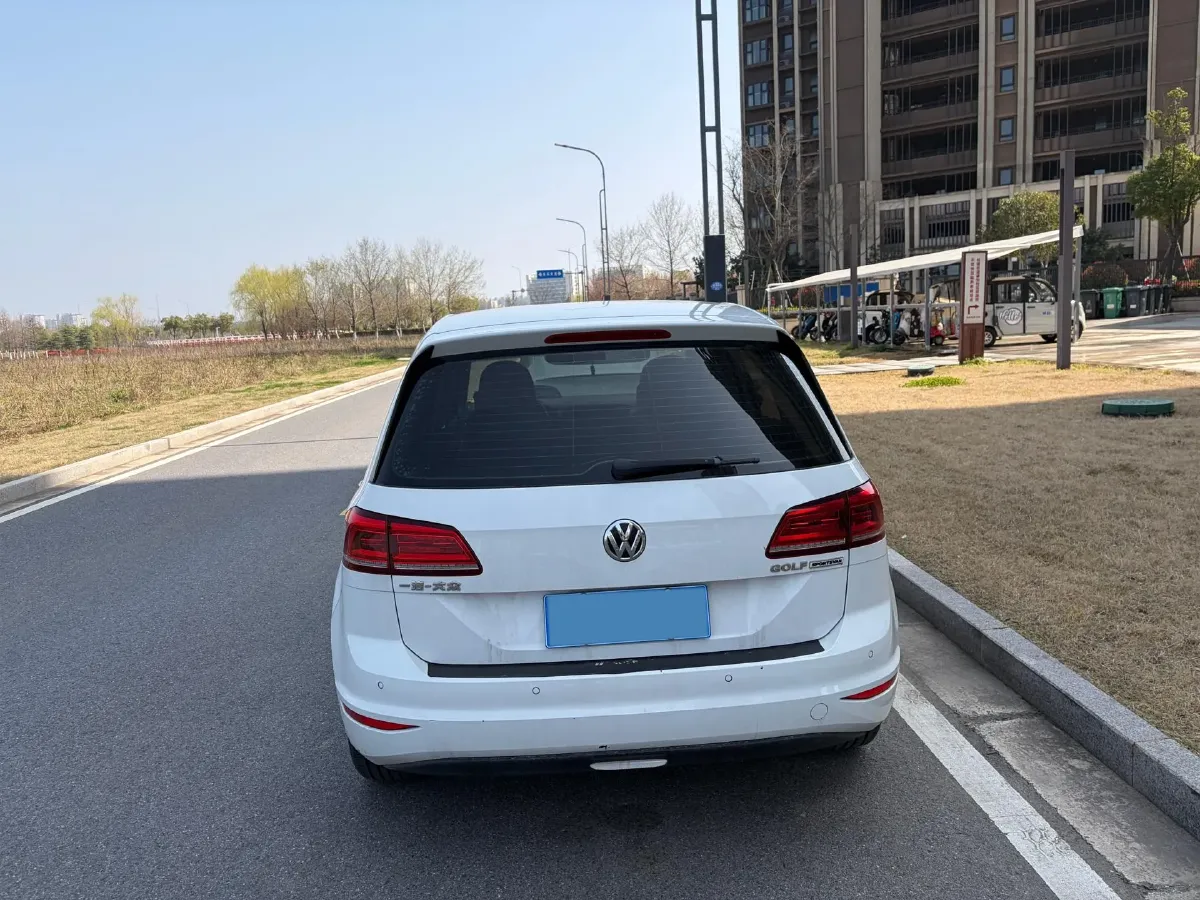 2018 Volkswagen Golf Sportsvan 1.6L 110HP L4 6AT,autocango,china used car exporter,china ev exporter,chinese used car exporter,chinese used ev exporter