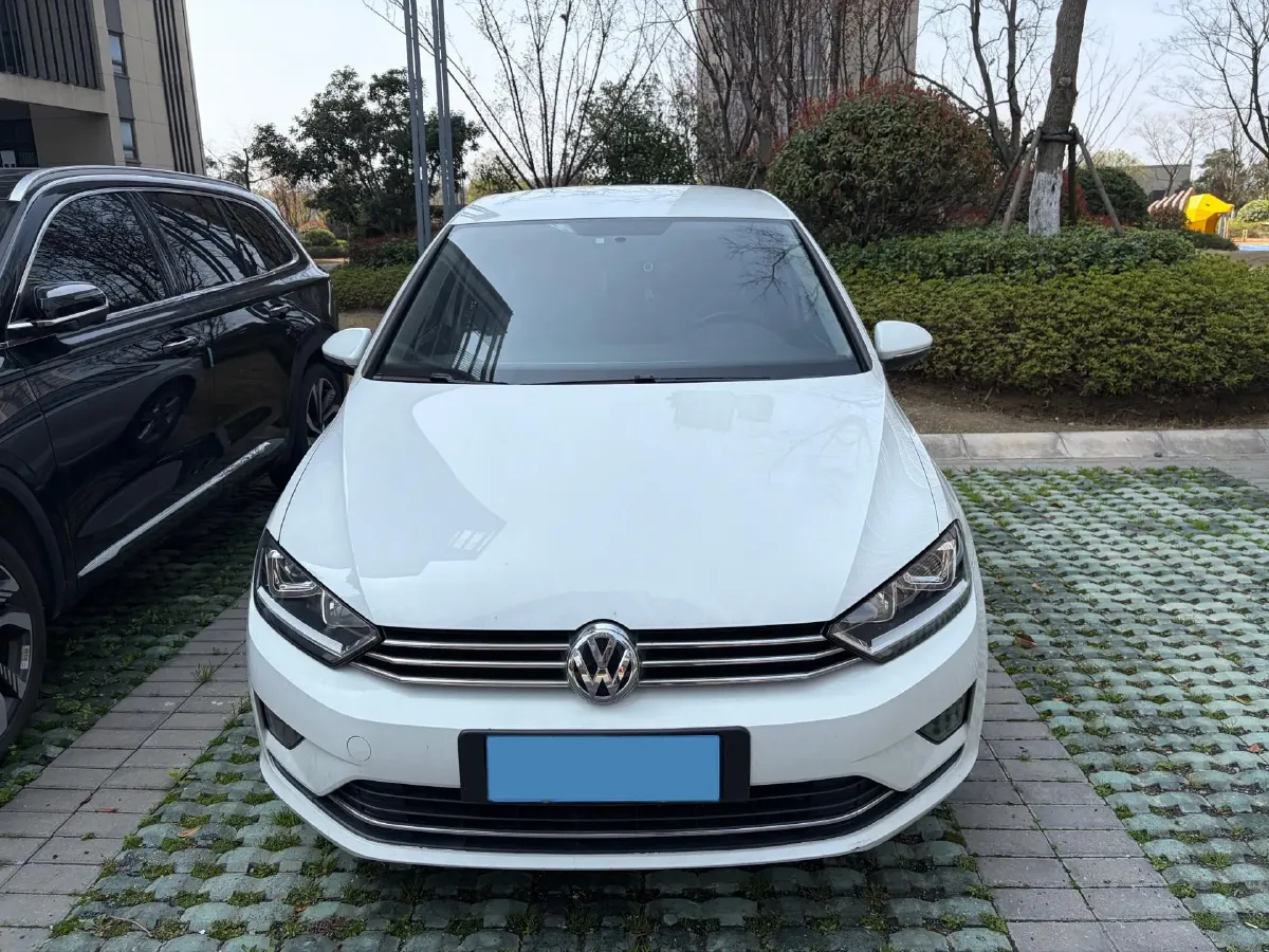 2018 Volkswagen Golf Sportsvan 1.6L 110HP L4 6AT,autocango,china used car exporter,china ev exporter,chinese used car exporter,chinese used ev exporter