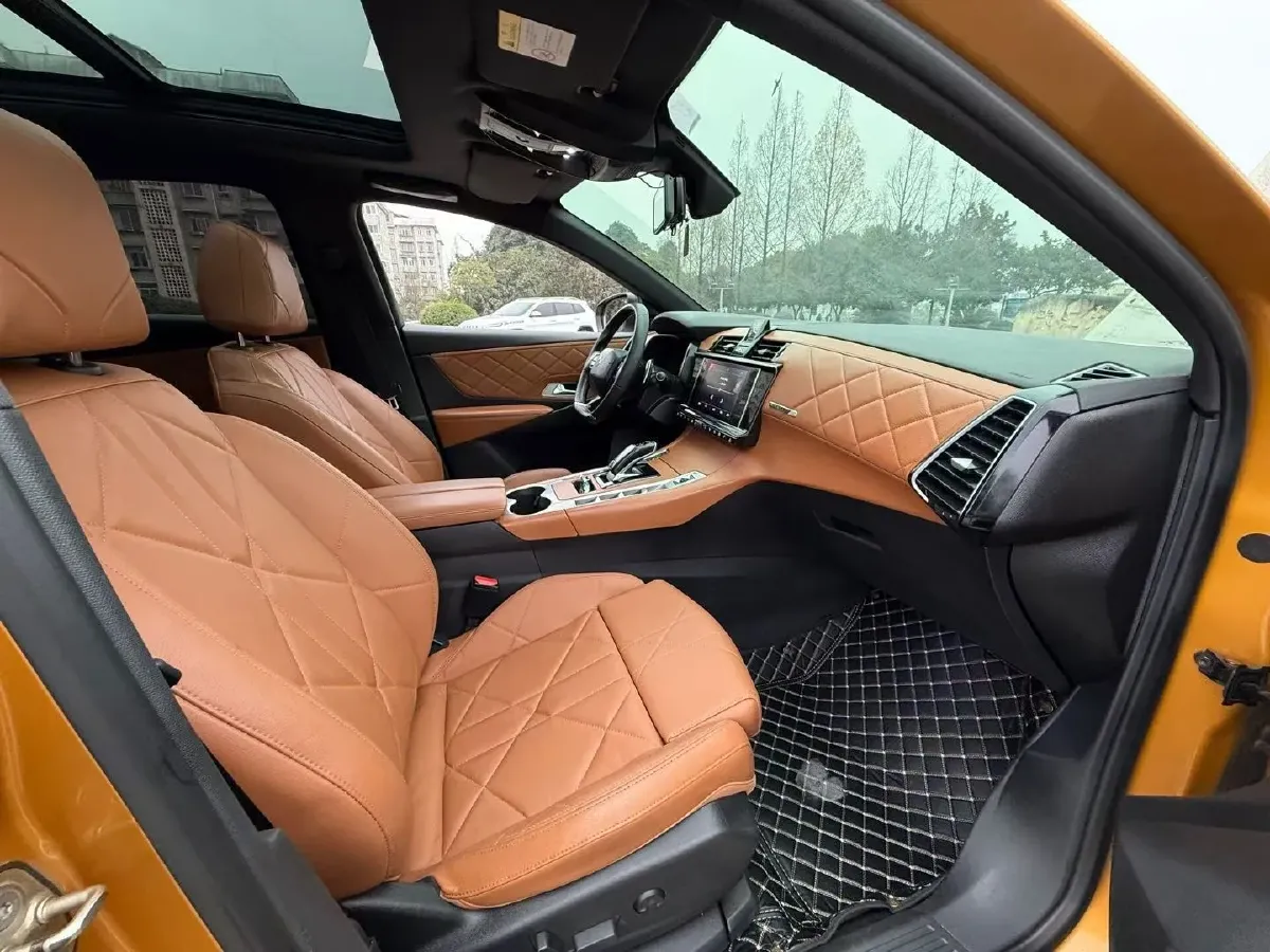 2018 DS 7 1.6T 220HP L4 8AT,autocango,china used car exporter,china ev exporter,chinese used car exporter,chinese used ev exporter