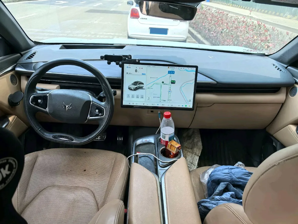 2024 HongQi H5 2.0T 224HP L4 8AT,autocango,china used car exporter,china ev exporter,chinese used car exporter,chinese used ev exporter