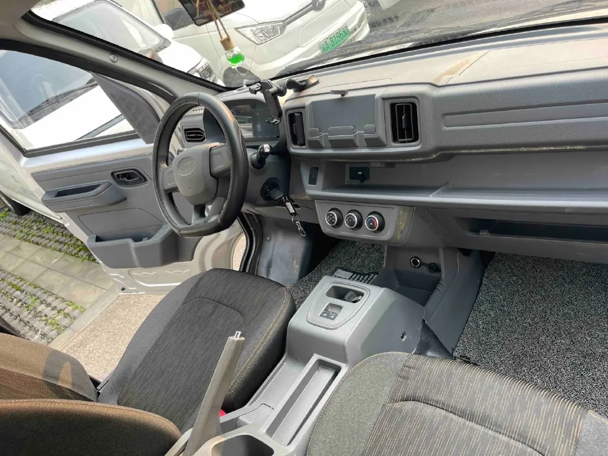 2025 KaiYi KunLun 1.5T 156HP L4 6DCT,autocango,china used car exporter,china ev exporter,chinese used car exporter,chinese used ev exporter