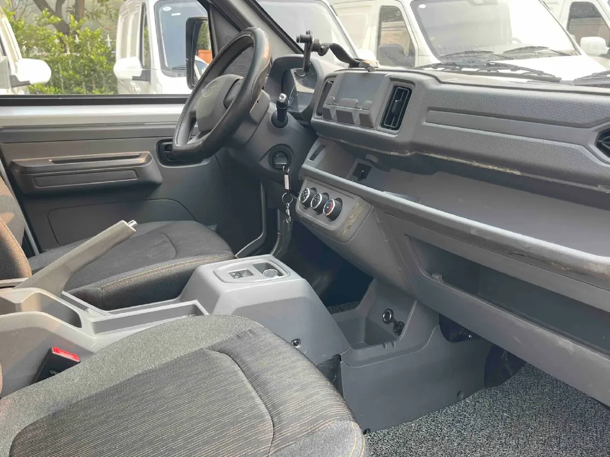 2025 KaiYi KunLun 1.5T 156HP L4 6DCT,autocango,china used car exporter,china ev exporter,chinese used car exporter,chinese used ev exporter