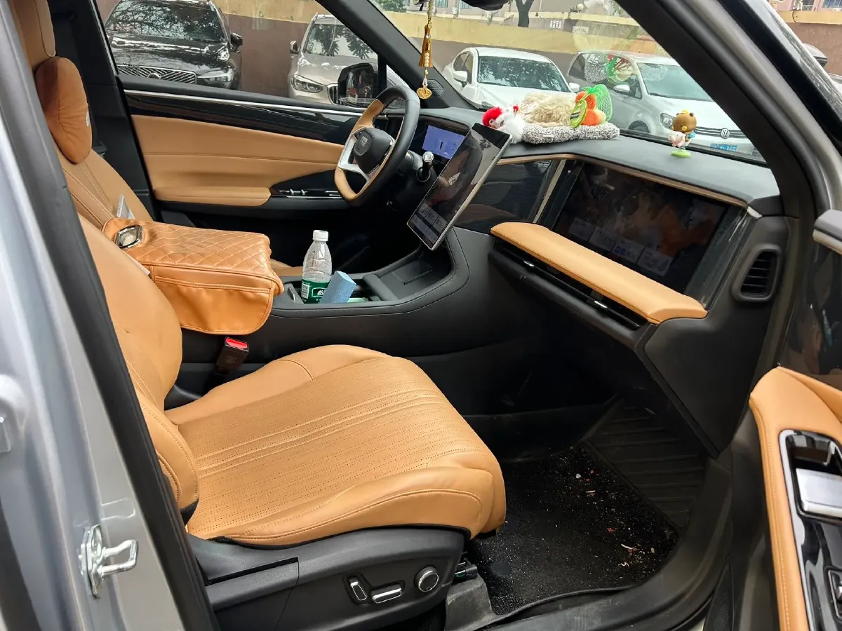 2024 Geely Galaxy L7 1.5T 163HP L4 3DHT PHEV 18.7KWH,autocango,china used car exporter,china ev exporter,chinese used car exporter,chinese used ev exporter