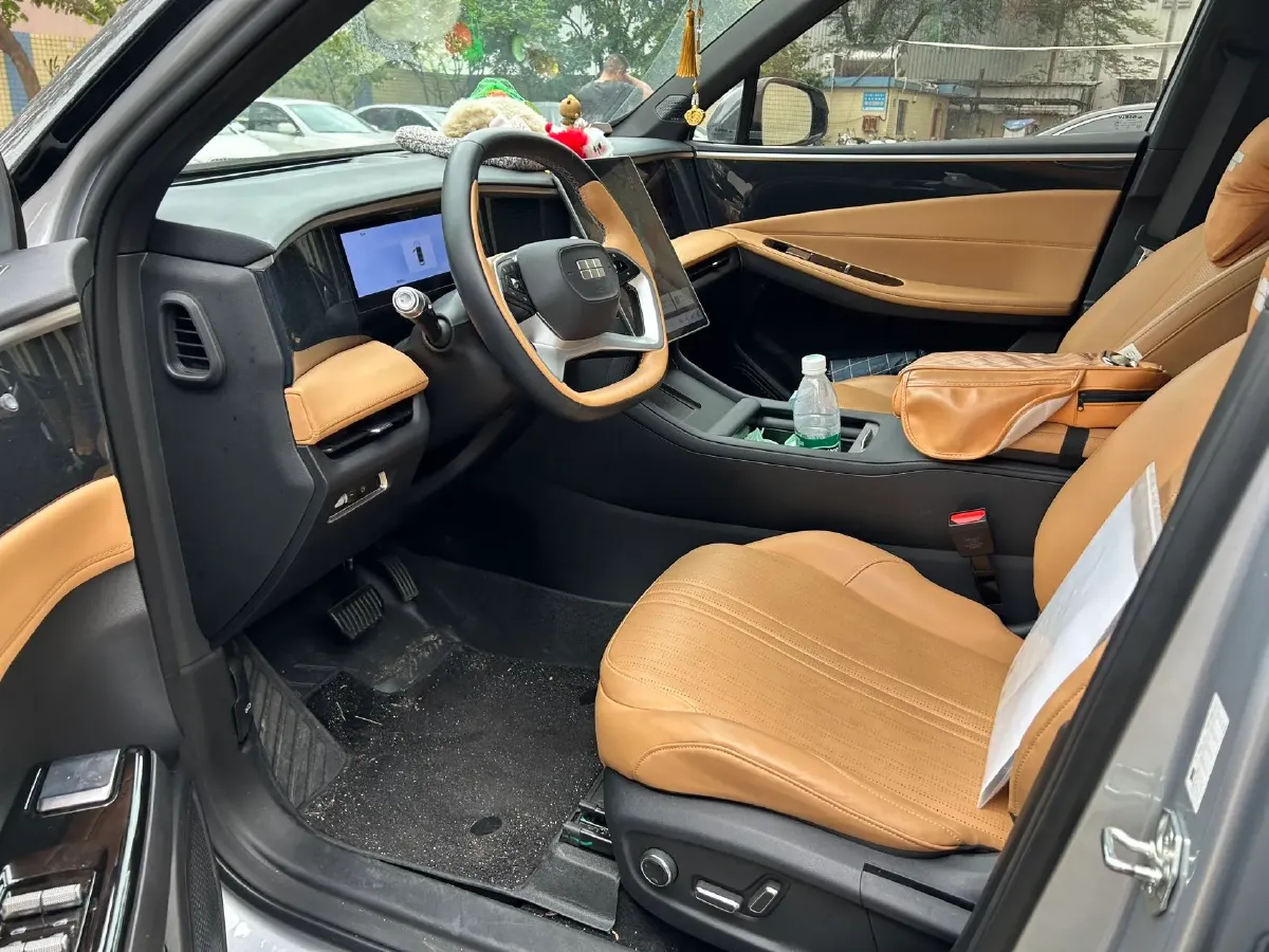 2024 Geely Galaxy L7 1.5T 163HP L4 3DHT PHEV 18.7KWH,autocango,china used car exporter,china ev exporter,chinese used car exporter,chinese used ev exporter