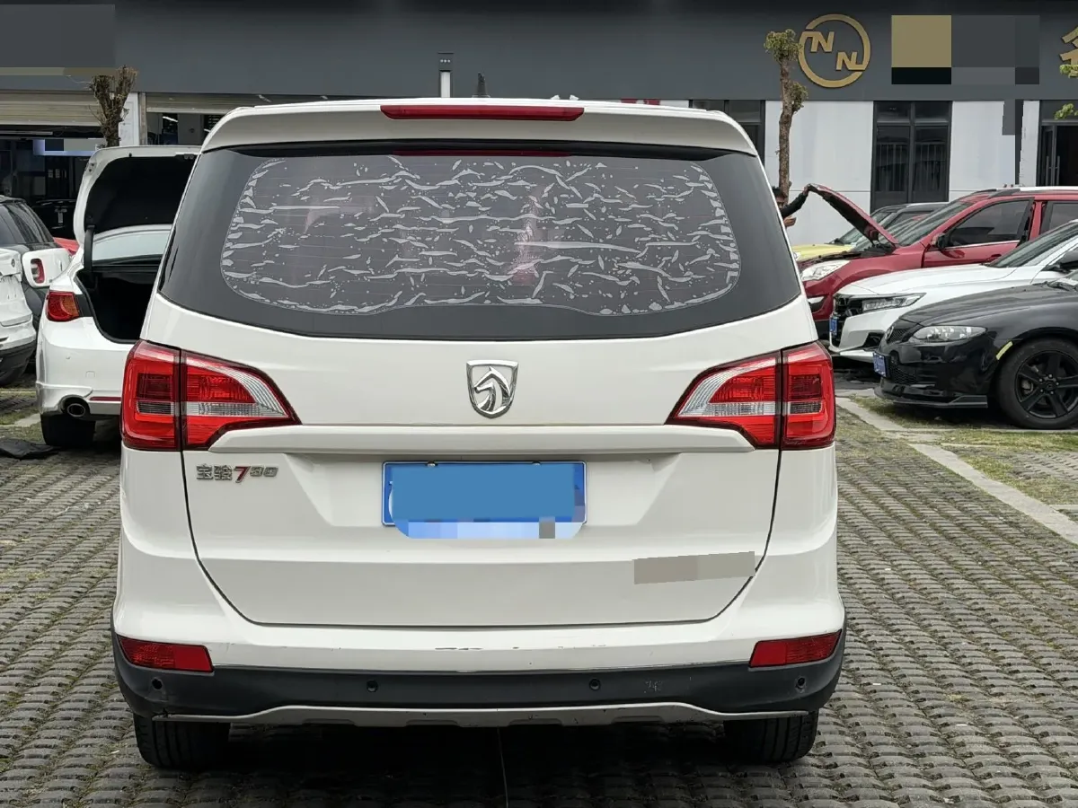 2019 BaoJun 730 1.5L 105HP L4 6MT,autocango,china used car exporter,china ev exporter,chinese used car exporter,chinese used ev exporter
