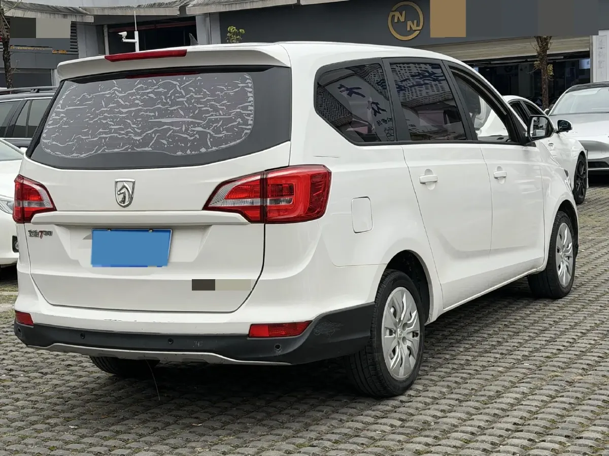 2019 BaoJun 730 1.5L 105HP L4 6MT,autocango,china used car exporter,china ev exporter,chinese used car exporter,chinese used ev exporter