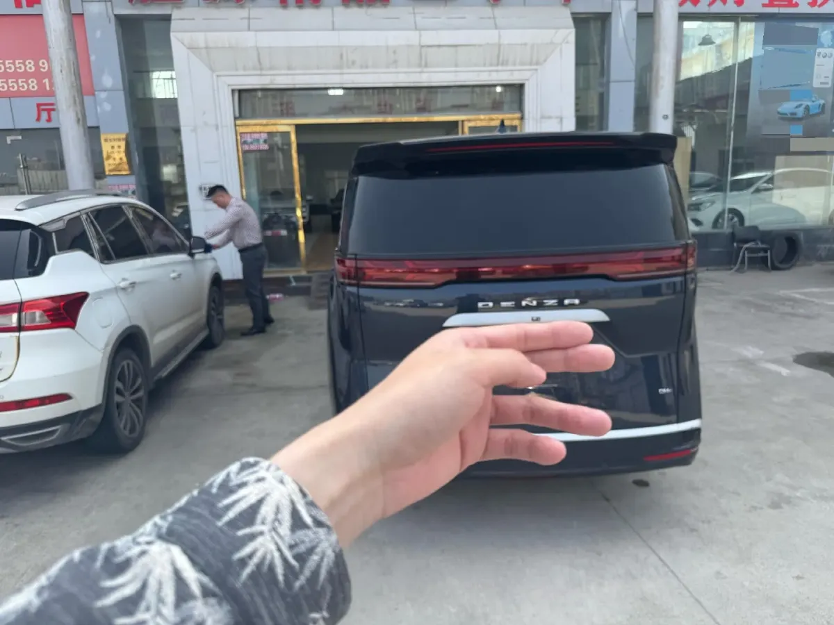 2022 HongQi HS7 3.0T 337HP V6 8AT,autocango,china used car exporter,china ev exporter,chinese used car exporter,chinese used ev exporter