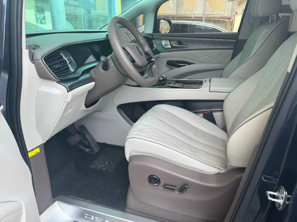 2022 HongQi HS7 3.0T 337HP V6 8AT,autocango,china used car exporter,china ev exporter,chinese used car exporter,chinese used ev exporter