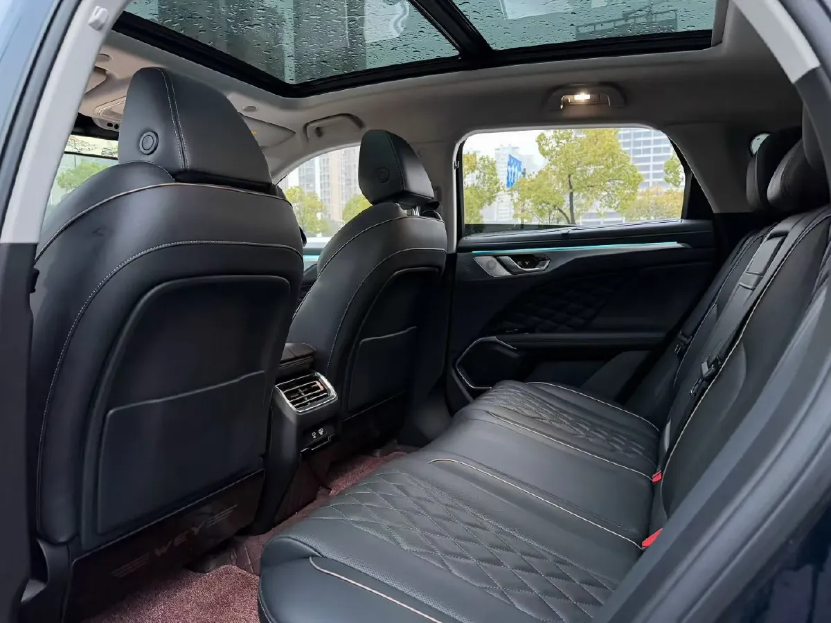 2022 WEY Mocha 1.5T 156HP L4 2DHT PHEV 39.67KWH,autocango,china used car exporter,china ev exporter,chinese used car exporter,chinese used ev exporter