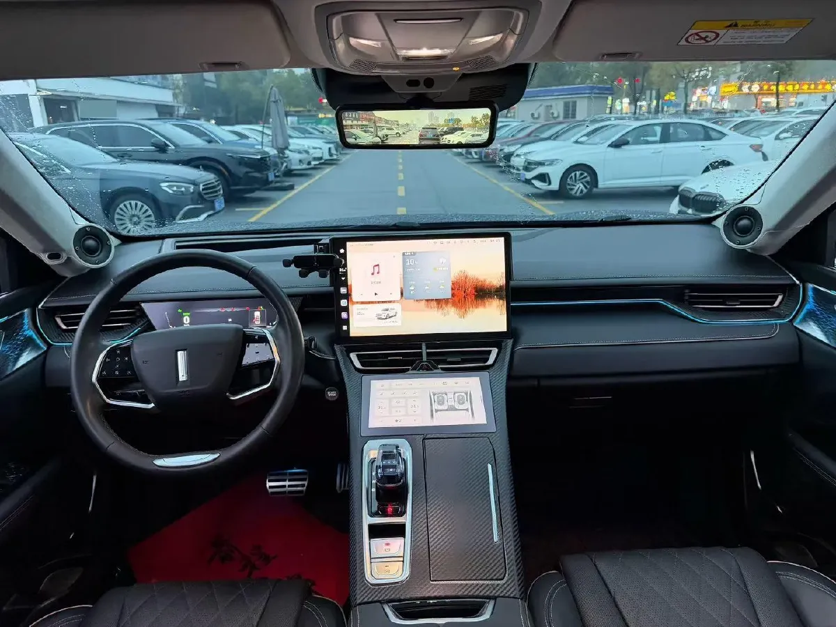 2022 WEY Mocha 1.5T 156HP L4 2DHT PHEV 39.67KWH,autocango,china used car exporter,china ev exporter,chinese used car exporter,chinese used ev exporter