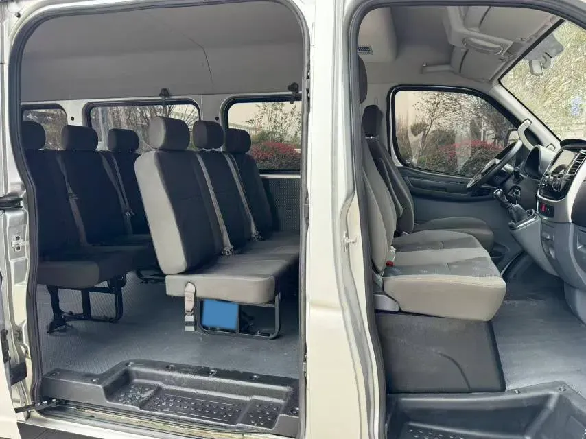 2021 DongFeng DFAC YuFeng 2.0T 136HP L4 6MT,autocango,china used car exporter,china ev exporter,chinese used car exporter,chinese used ev exporter