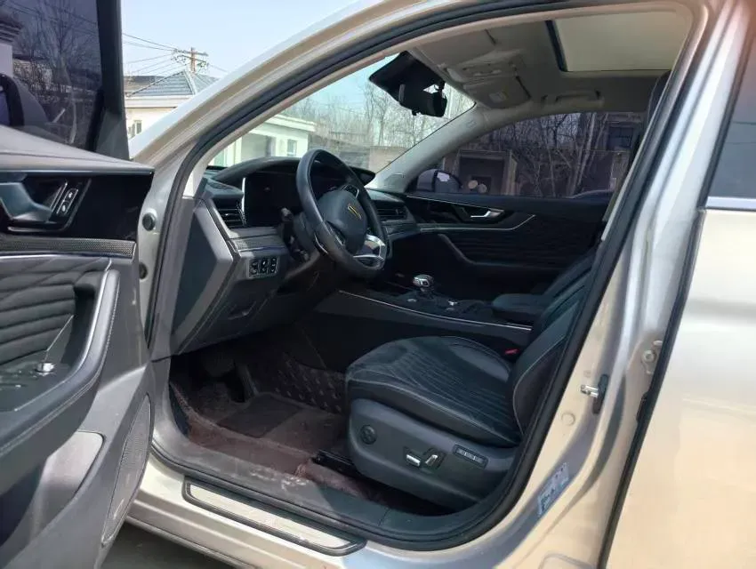 2022 HongQi HS5 2.0T 224HP L4 6AT,autocango,china used car exporter,china ev exporter,chinese used car exporter,chinese used ev exporter