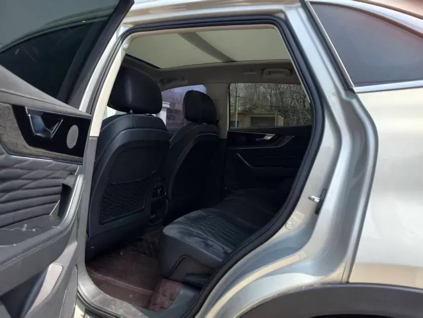 2022 HongQi HS5 2.0T 224HP L4 6AT,autocango,china used car exporter,china ev exporter,chinese used car exporter,chinese used ev exporter