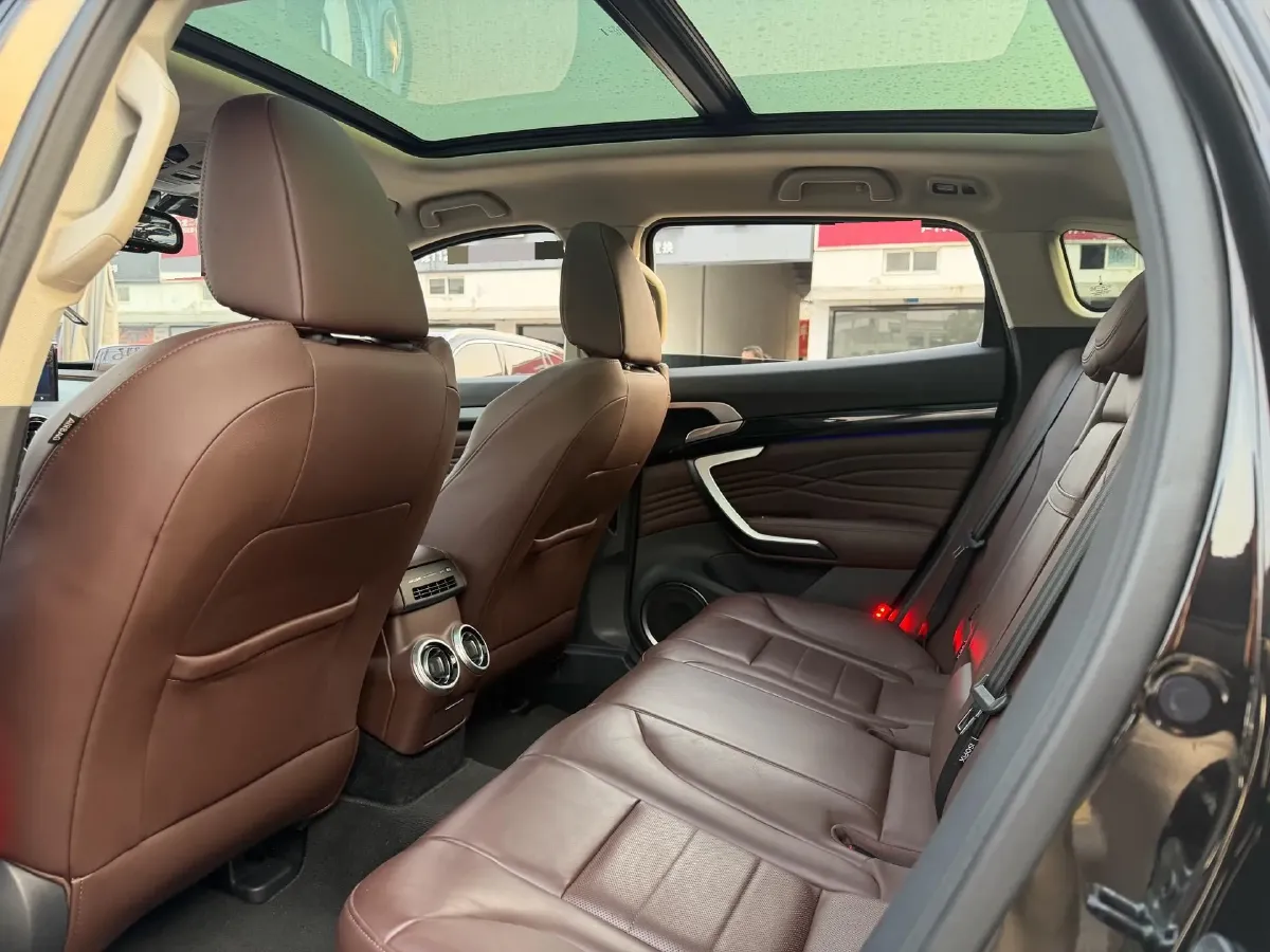 2018 WEY P8 2.0T 234HP L4 6DCT PHEV 12.96KWH,autocango,china used car exporter,china ev exporter,chinese used car exporter,chinese used ev exporter