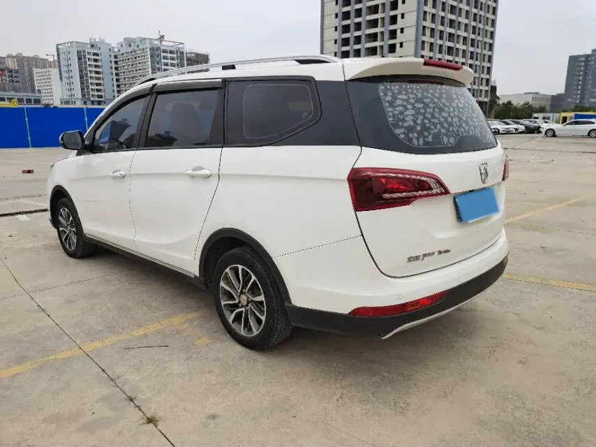 2019 BaoJun 730 1.5T 147HP L4 6MT,autocango,china used car exporter,china ev exporter,chinese used car exporter,chinese used ev exporter