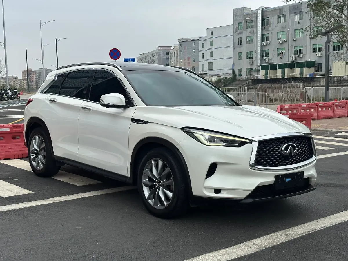 2020 Infiniti QX50 2.0T 245HP L4 CVT,autocango,china used car exporter,china ev exporter,chinese used car exporter,chinese used ev exporter