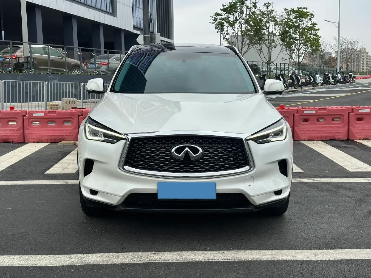 2020 Infiniti QX50 2.0T 245HP L4 CVT,autocango,china used car exporter,china ev exporter,chinese used car exporter,chinese used ev exporter