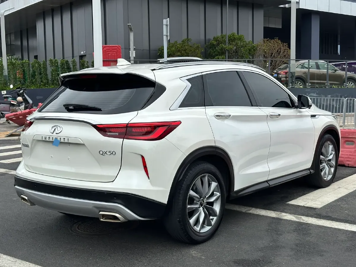 2020 Infiniti QX50 2.0T 245HP L4 CVT,autocango,china used car exporter,china ev exporter,chinese used car exporter,chinese used ev exporter