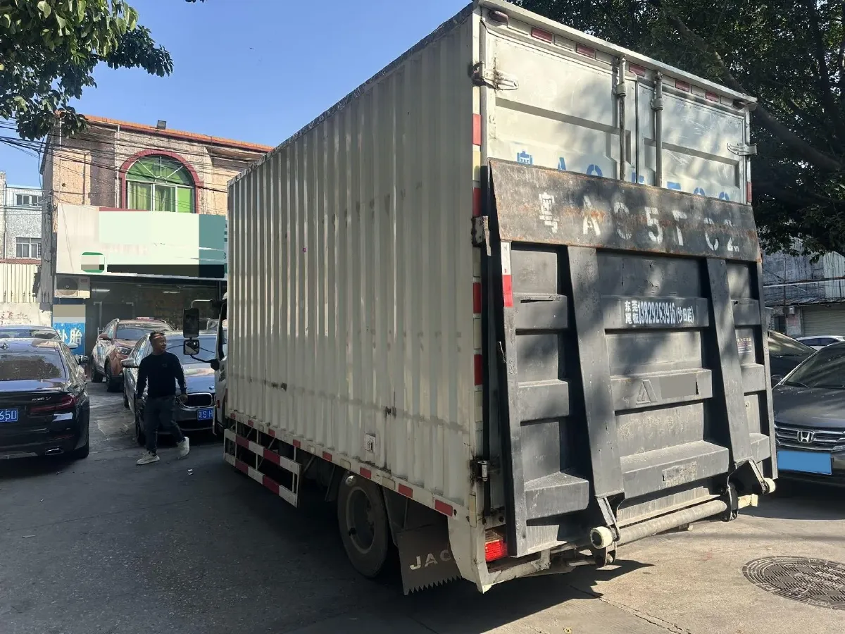 2026 Yuejin ChaoYue H 8MT,autocango,china used car exporter,china ev exporter,chinese used car exporter,chinese used ev exporter