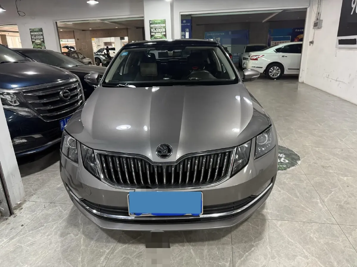 2018 Skoda Octavia 1.2T 116HP L4 7DCT,autocango,china used car exporter,china ev exporter,chinese used car exporter,chinese used ev exporter