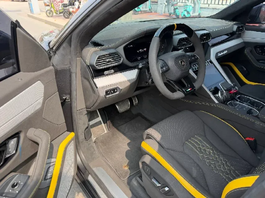 2018 Lamborghini Urus 4.0T 650HP V8 8AT,autocango,china used car exporter,china ev exporter,chinese used car exporter,chinese used ev exporter