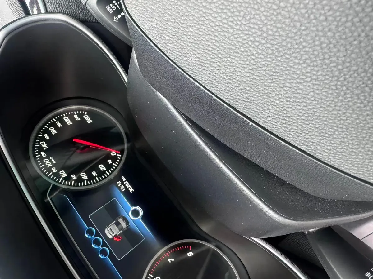 2022 HongQi H5 1.5T 169HP L4 7DCT,autocango,china used car exporter,china ev exporter,chinese used car exporter,chinese used ev exporter