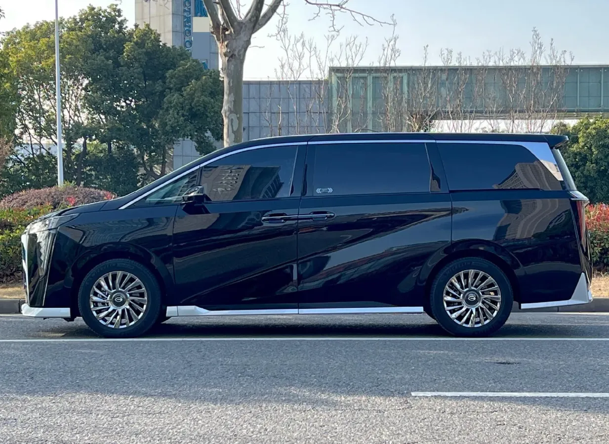 2024 GAC Trumpchi M8 2.0T 252HP L4 8AT,autocango,china used car exporter,china ev exporter,chinese used car exporter,chinese used ev exporter