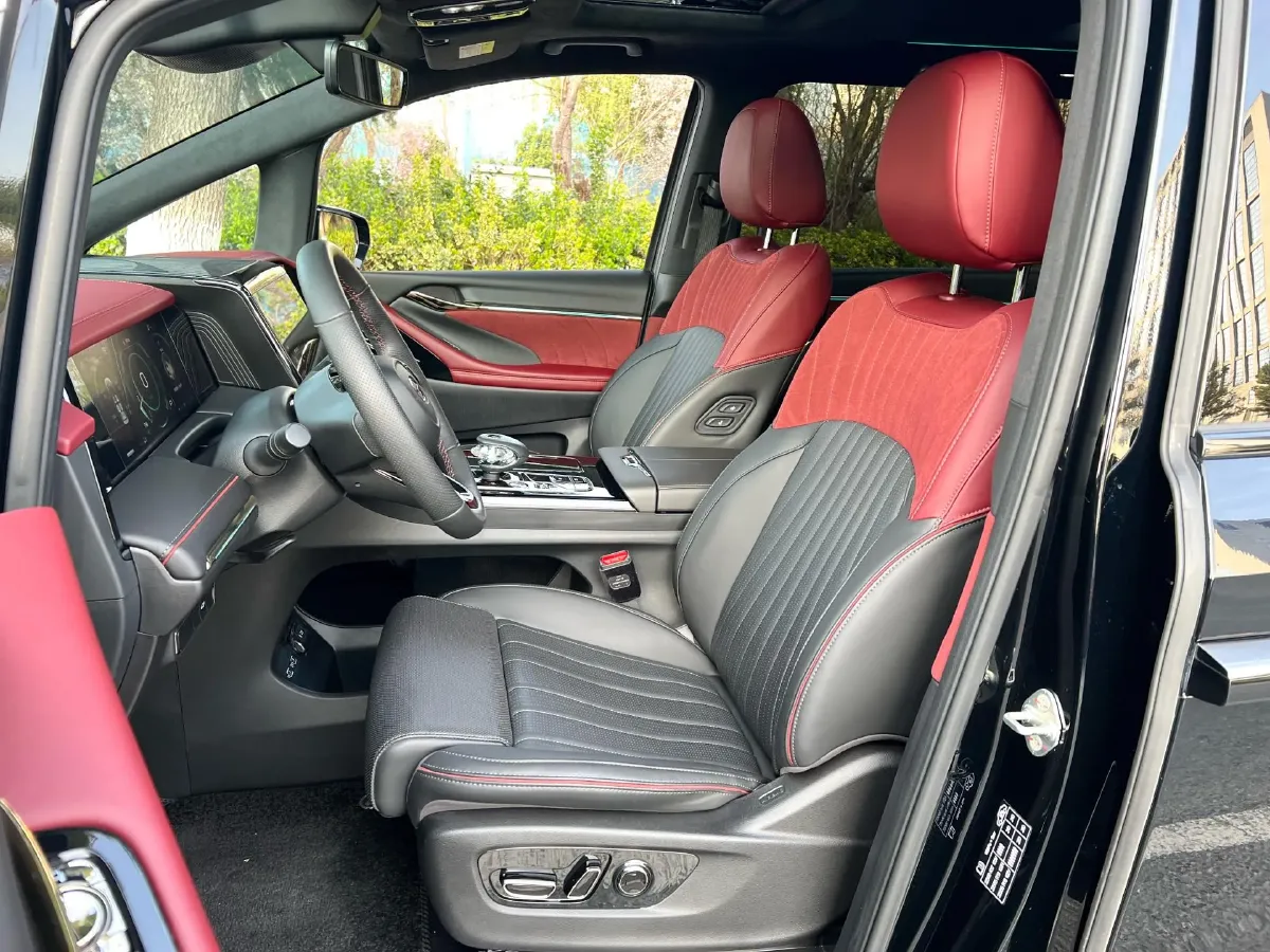 2024 GAC Trumpchi M8 2.0T 252HP L4 8AT,autocango,china used car exporter,china ev exporter,chinese used car exporter,chinese used ev exporter