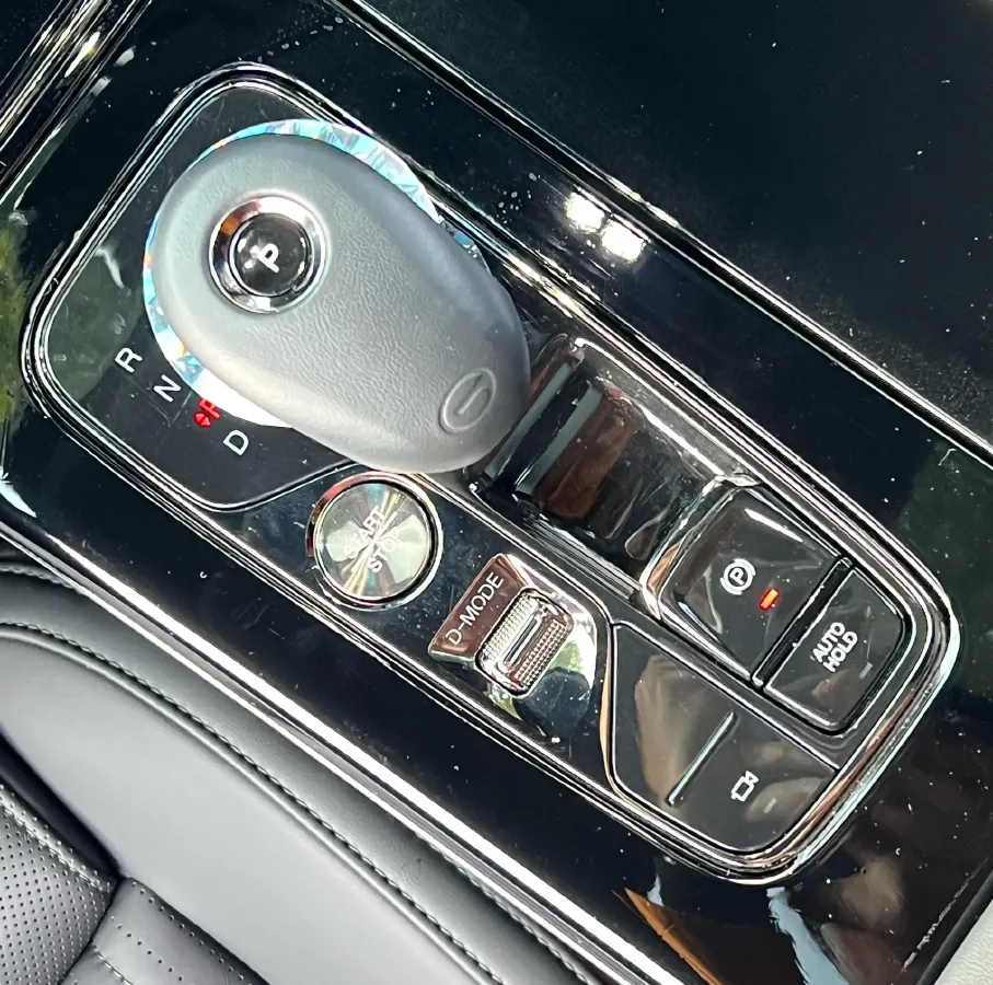 2024 GAC Trumpchi M8 2.0T 252HP L4 8AT,autocango,china used car exporter,china ev exporter,chinese used car exporter,chinese used ev exporter