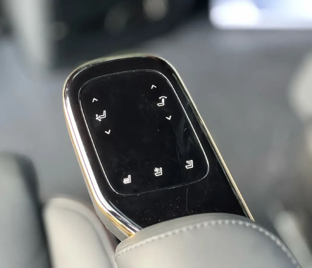 2024 GAC Trumpchi M8 2.0T 252HP L4 8AT,autocango,china used car exporter,china ev exporter,chinese used car exporter,chinese used ev exporter