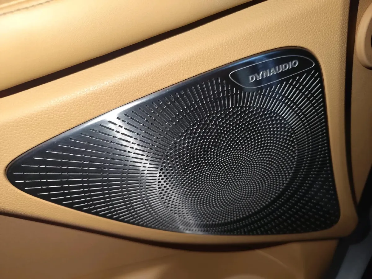 2022 Voyah Dream 1.5T 136HP L4 PHEV 25.57KWH,autocango,china used car exporter,china ev exporter,chinese used car exporter,chinese used ev exporter