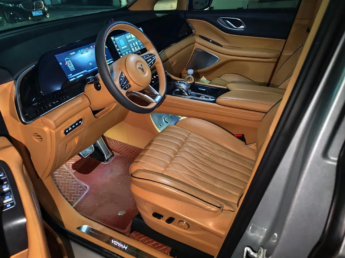 2022 Voyah Dream 1.5T 136HP L4 PHEV 25.57KWH,autocango,china used car exporter,china ev exporter,chinese used car exporter,chinese used ev exporter