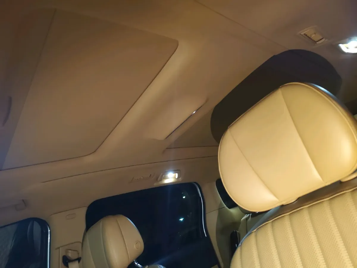 2022 Voyah Dream 1.5T 136HP L4 PHEV 25.57KWH,autocango,china used car exporter,china ev exporter,chinese used car exporter,chinese used ev exporter