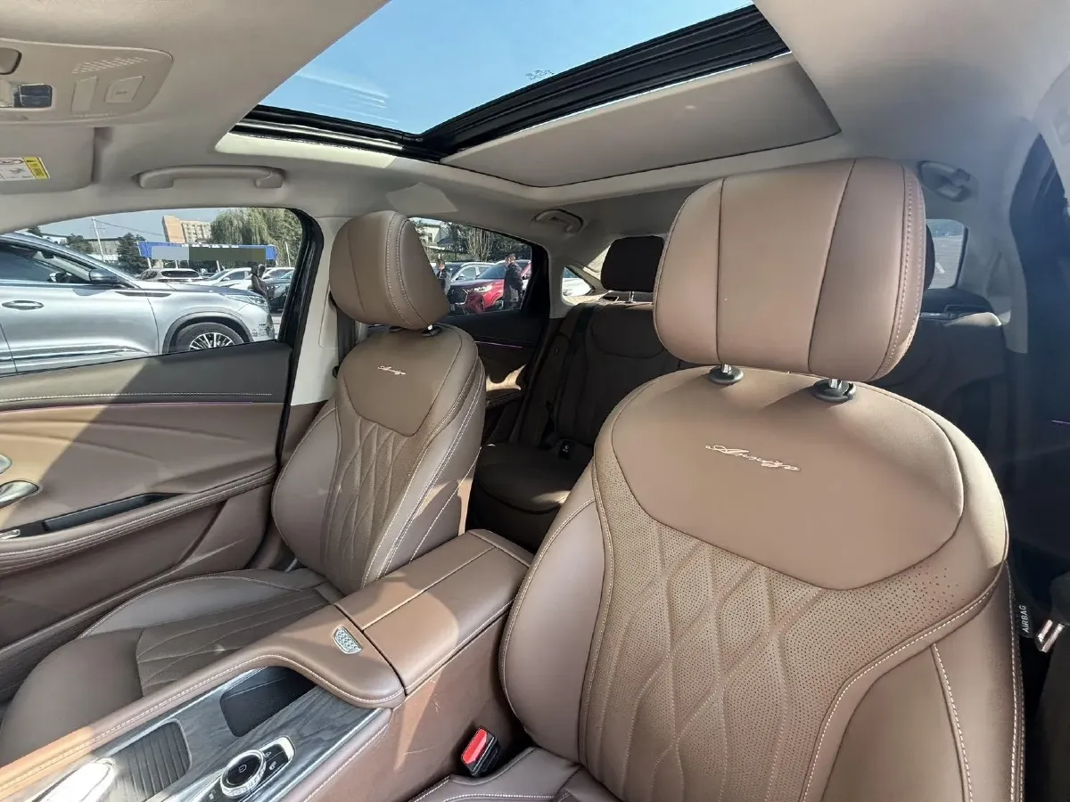 2023 Chery Arrizo 8 2.0T 254HP L4 7DCT,autocango,china used car exporter,china ev exporter,chinese used car exporter,chinese used ev exporter