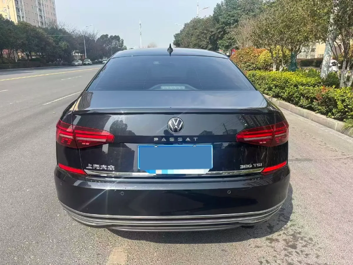 2021 Volkswagen Passat 2.0T 220HP L4 7DCT,autocango,china used car exporter,china ev exporter,chinese used car exporter,chinese used ev exporter