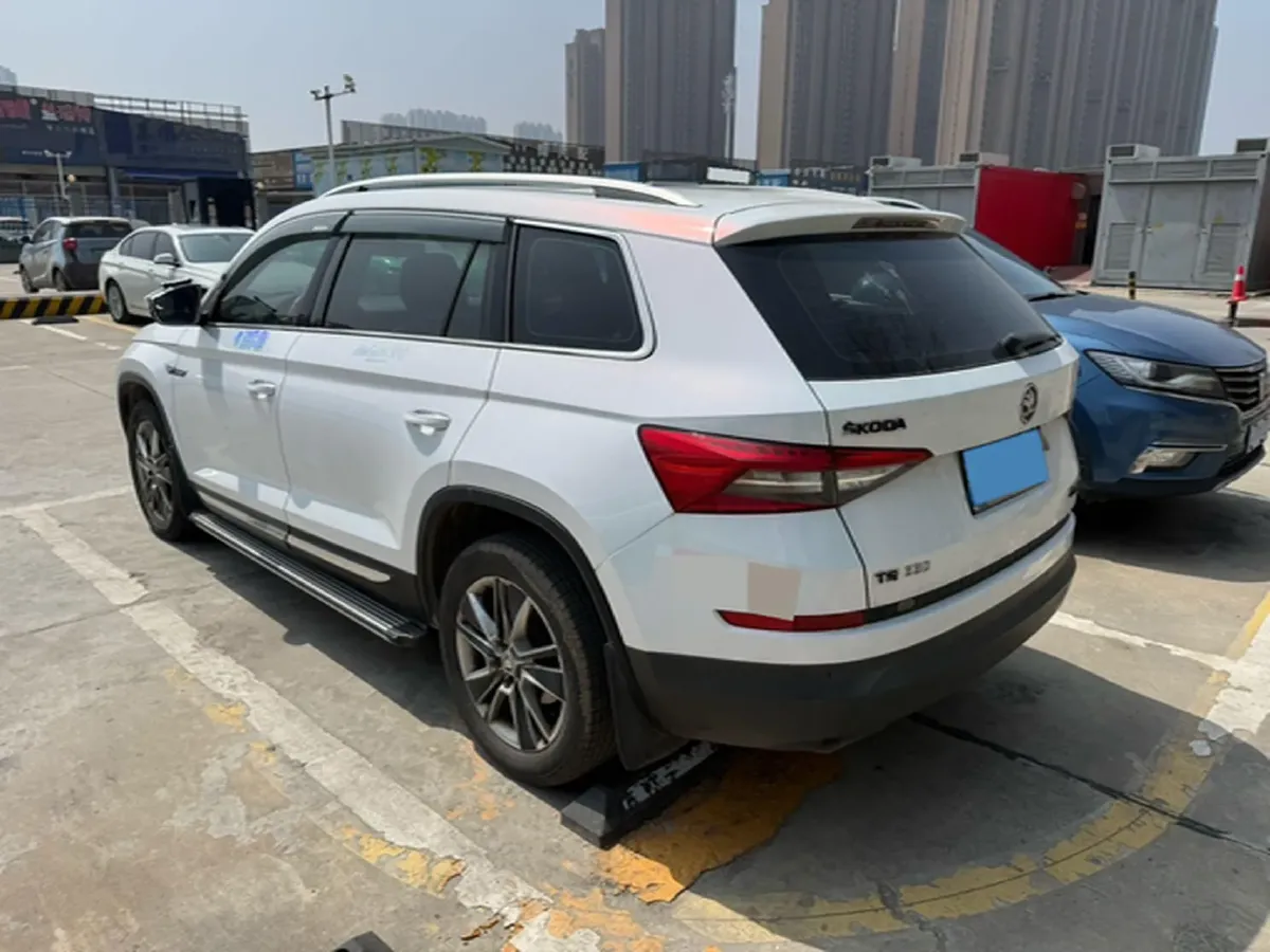 2018 Skoda Kodiak 2.0T 186HP L4 7DCT,autocango,china used car exporter,china ev exporter,chinese used car exporter,chinese used ev exporter