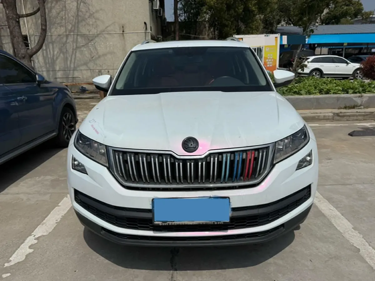 2018 Skoda Kodiak 2.0T 186HP L4 7DCT,autocango,china used car exporter,china ev exporter,chinese used car exporter,chinese used ev exporter