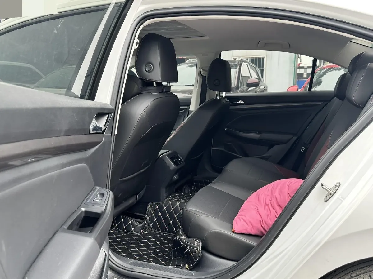 2021 Volkswagen Bora 1.5L 113HP L4 6AT,autocango,china used car exporter,china ev exporter,chinese used car exporter,chinese used ev exporter