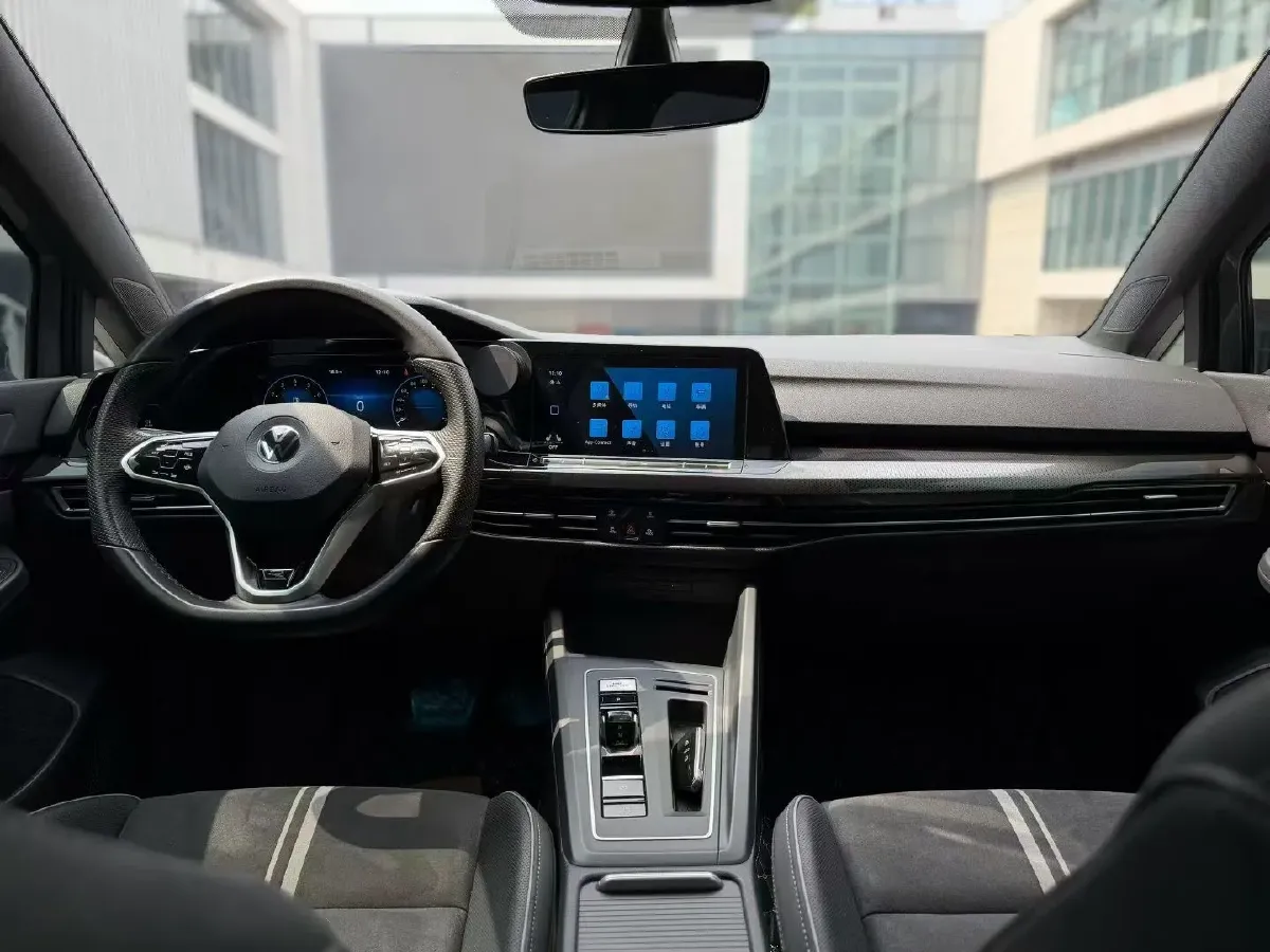 2023 Volkswagen Golf 1.4T 150HP L4 7DCT,autocango,china used car exporter,china ev exporter,chinese used car exporter,chinese used ev exporter